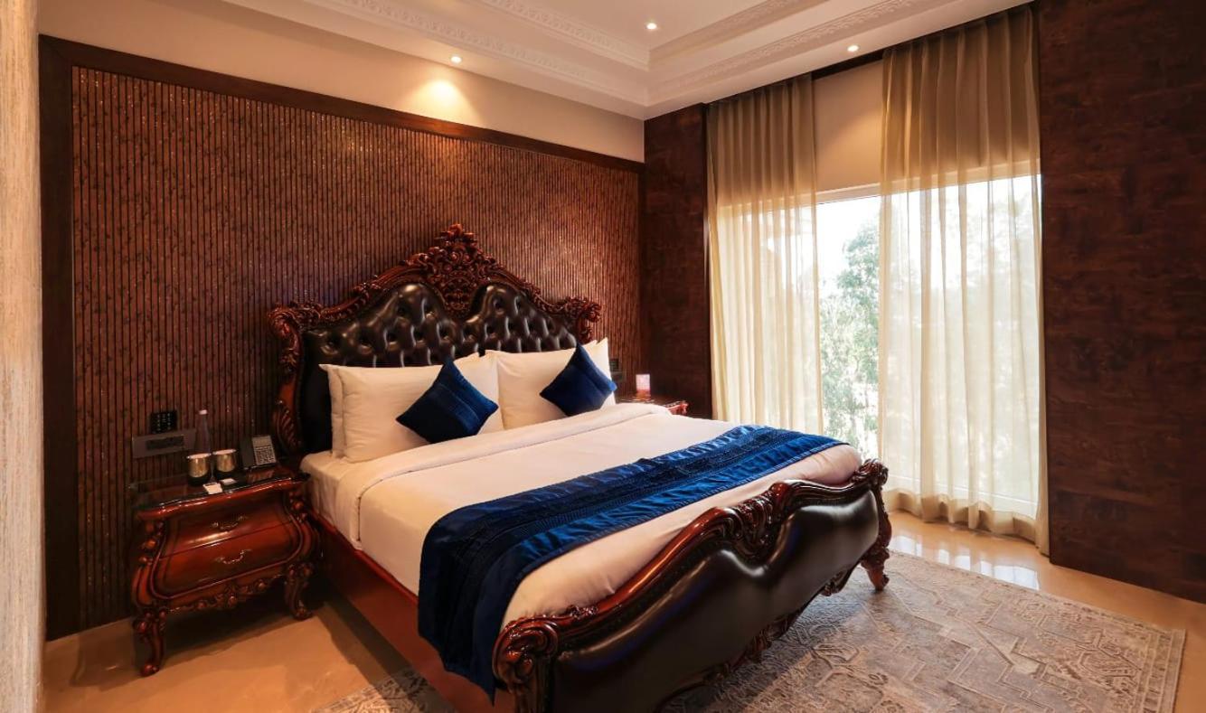 Hukam'S Lalit Mahal - Hotel Convention Club Rāipur Екстериор снимка